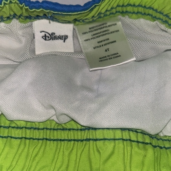 (#4) Gently used 2 boys size 4 water shorts - Picture 5 of 6